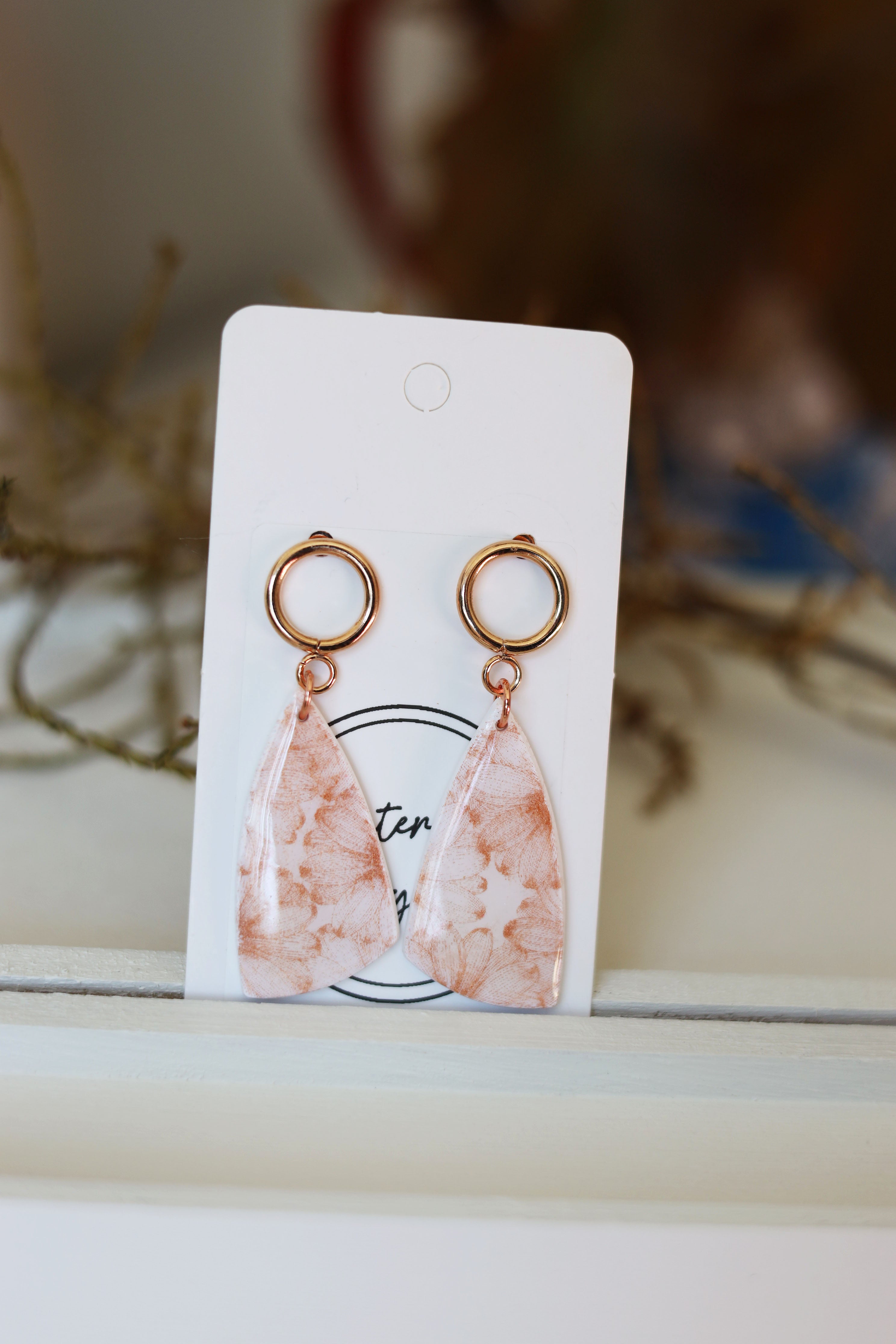 Printed flower white dangle earrings