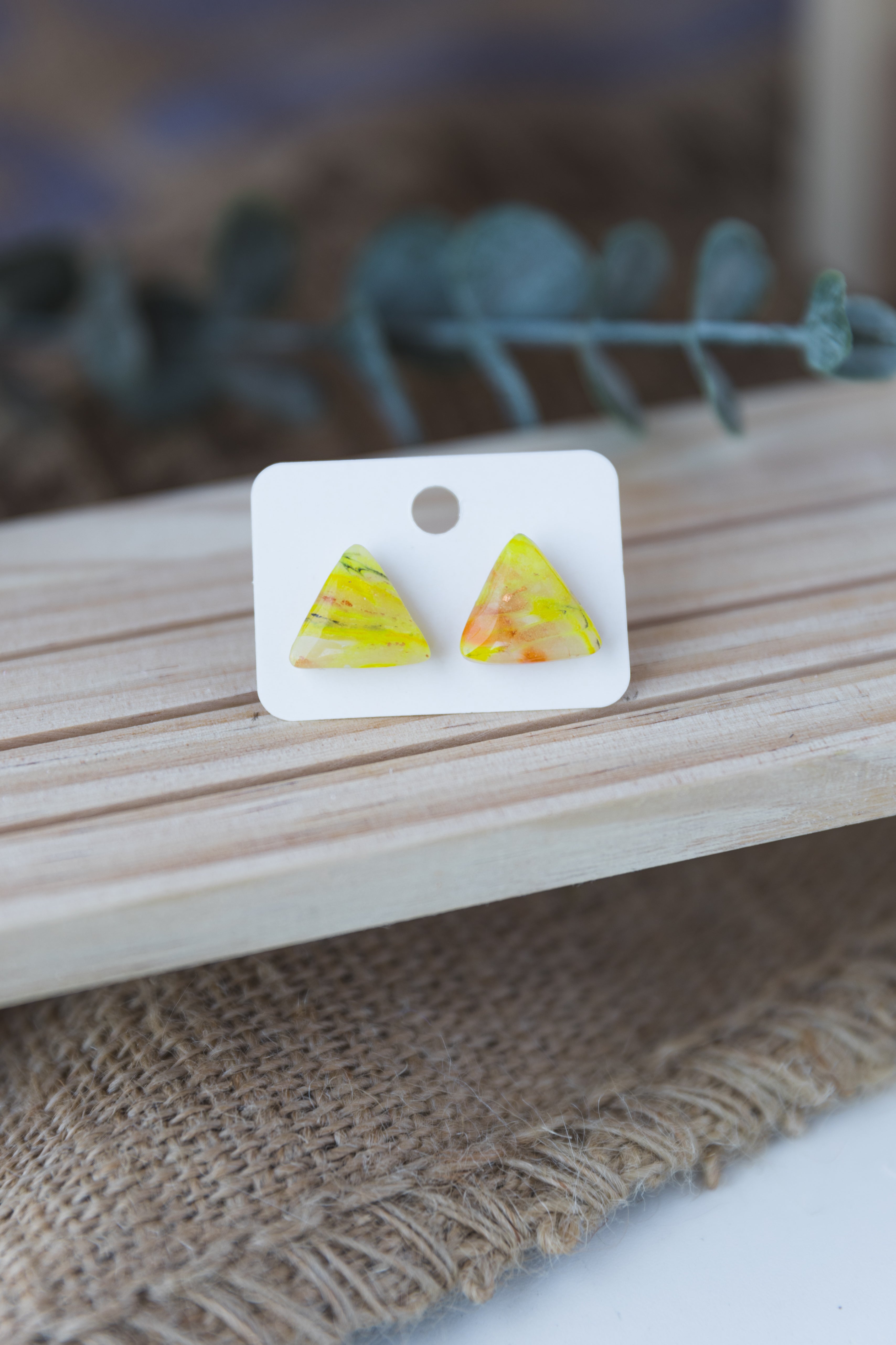 Yellow faux stone stud